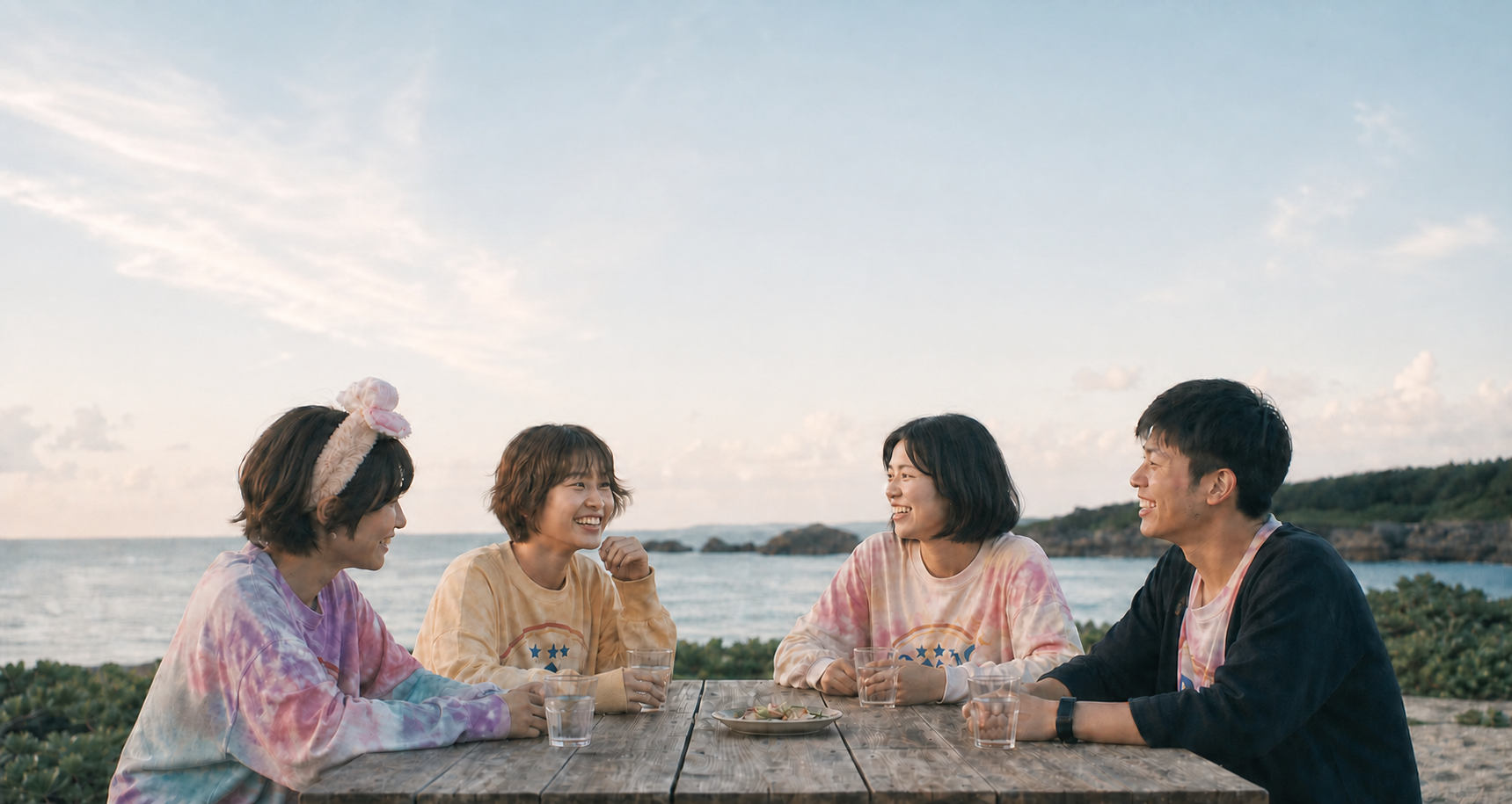宮古島の海辺で語り合うDavioの仲間たち